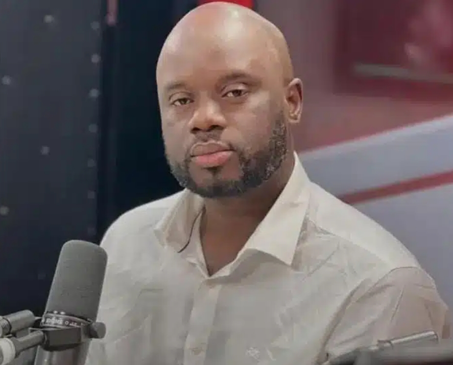 Guinée : le chroniqueur Robert Sarah Koulémou nommé chef de cabinet du ministère de la Jeunesse