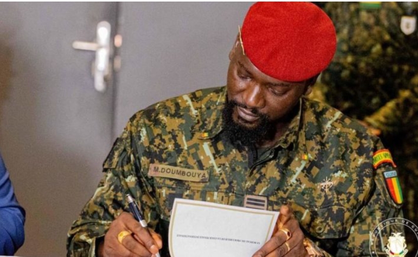 Guinée : Le président Mamadi Doumbouya nomme les Chefs de Cabinet des départements ministériels