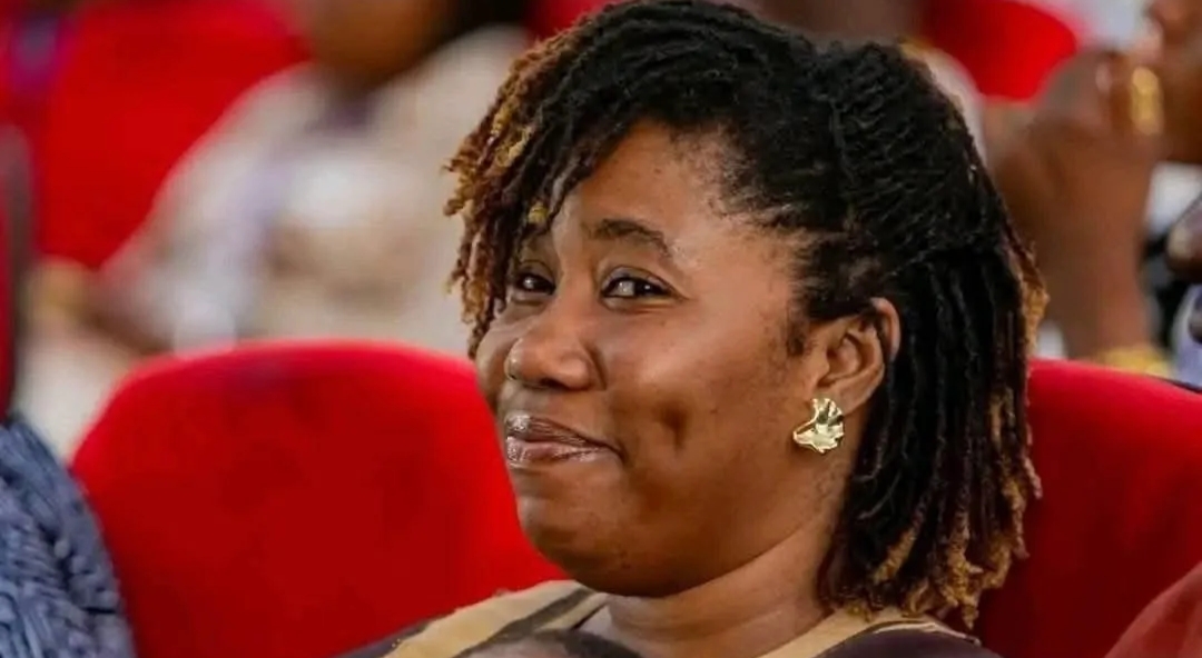 Émotion et tristesse à l’enterrement de Jeannette Mansaré, tuée lors d’une agression